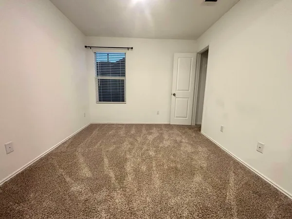 $2,100 | 176 Andross Lane, Bastrop, TX 78602
