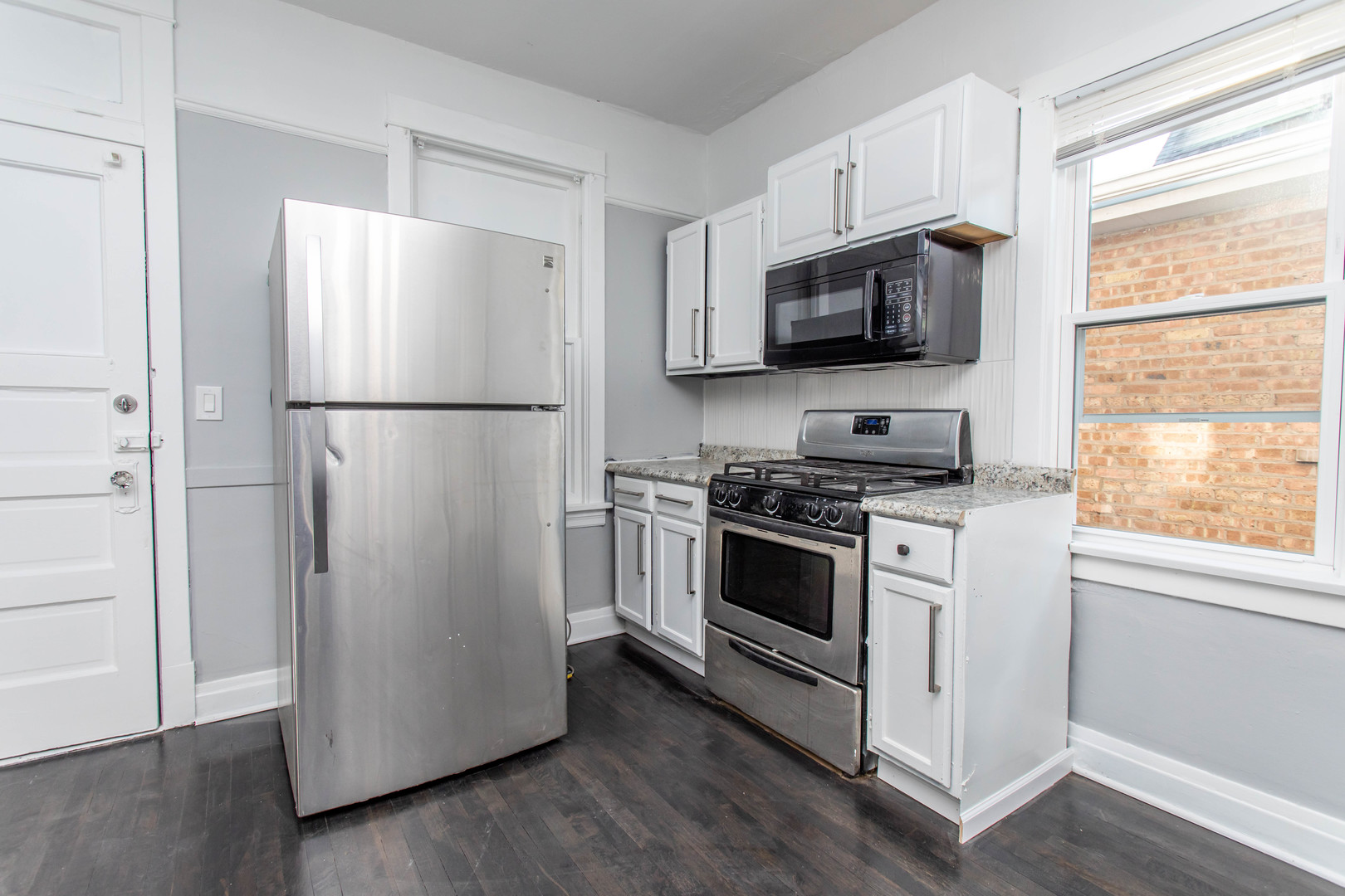 3335 North Kenneth Avenue, Unit 1 Chicago, IL 60641 - Photo 7 of 14