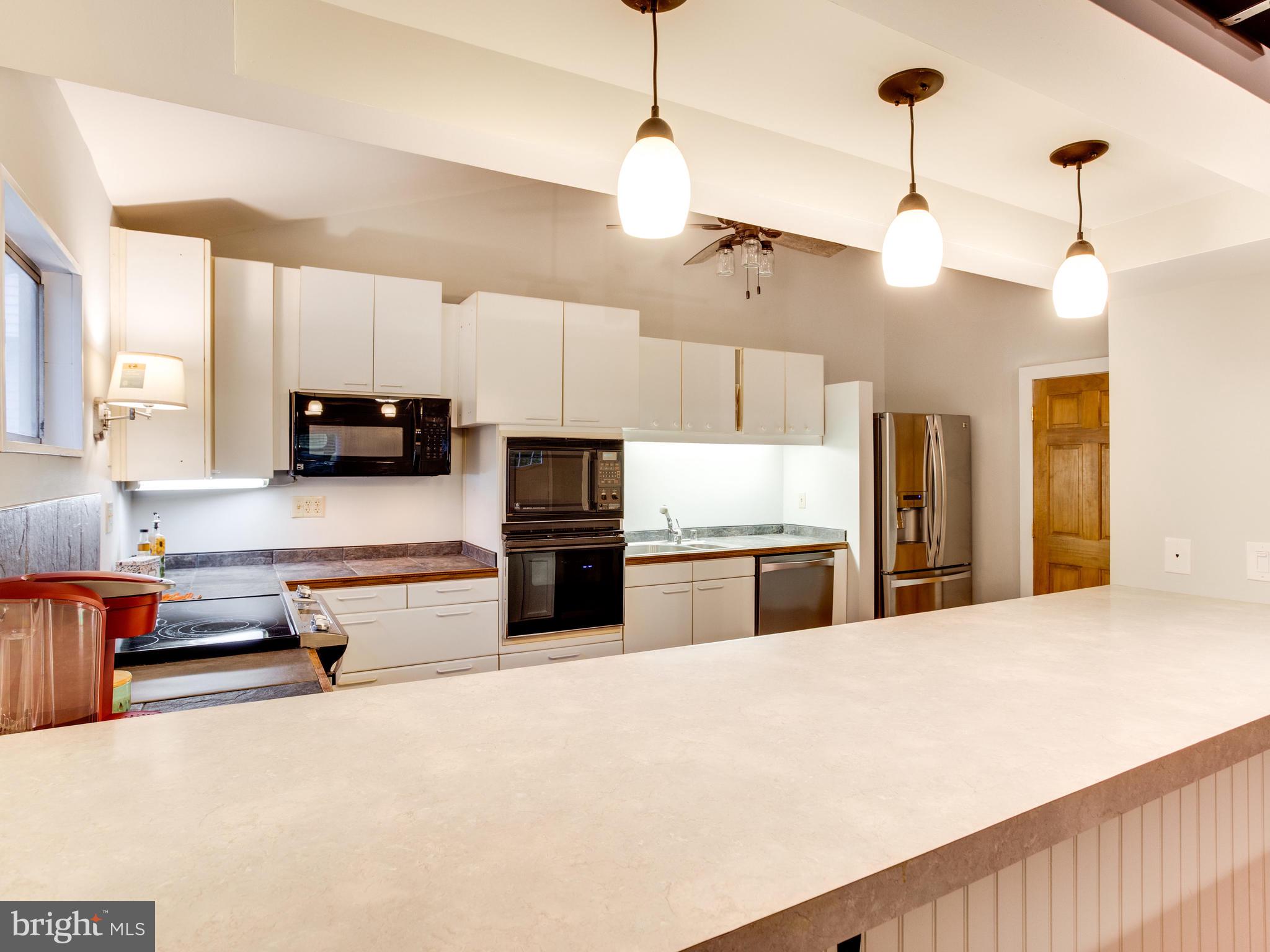 950 Mayo Road Edgewater, MD 21037 - Photo 10 of 46 Kitchen with lots of counter space