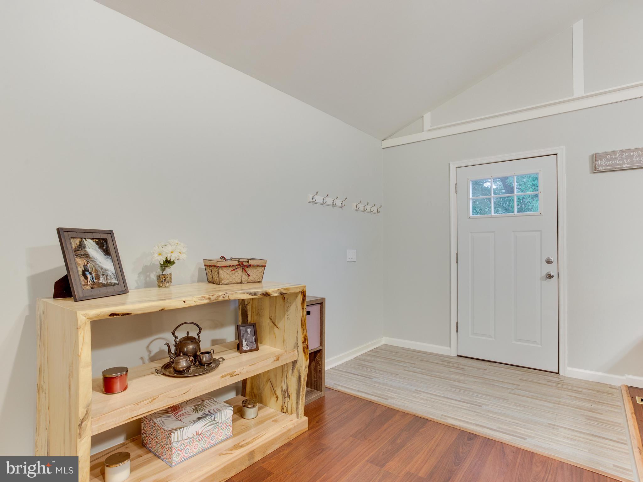 950 Mayo Road Edgewater, MD 21037 - Photo 27 of 46 Entry