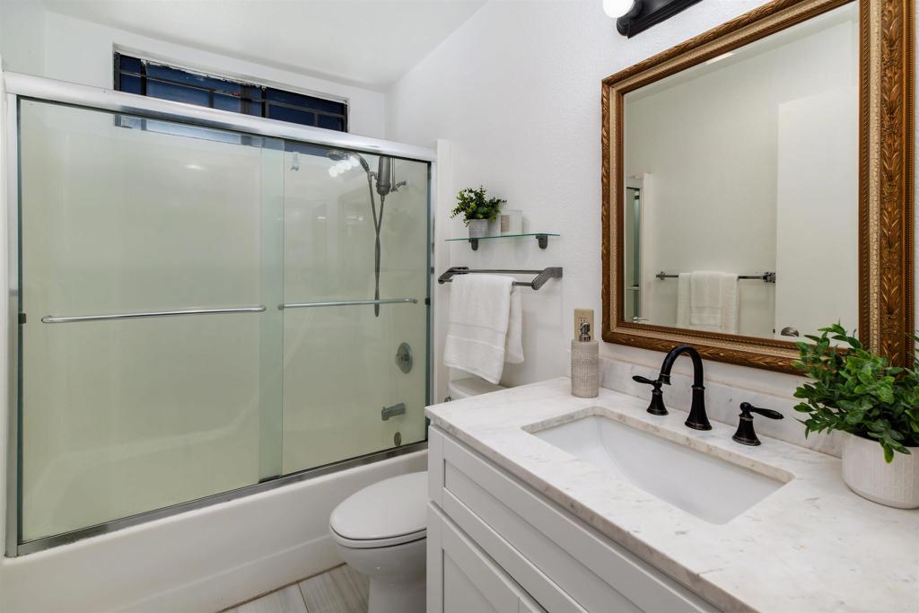 8308 Regents Road, Unit 1H San Diego, CA 92122 - Photo 11 of 24