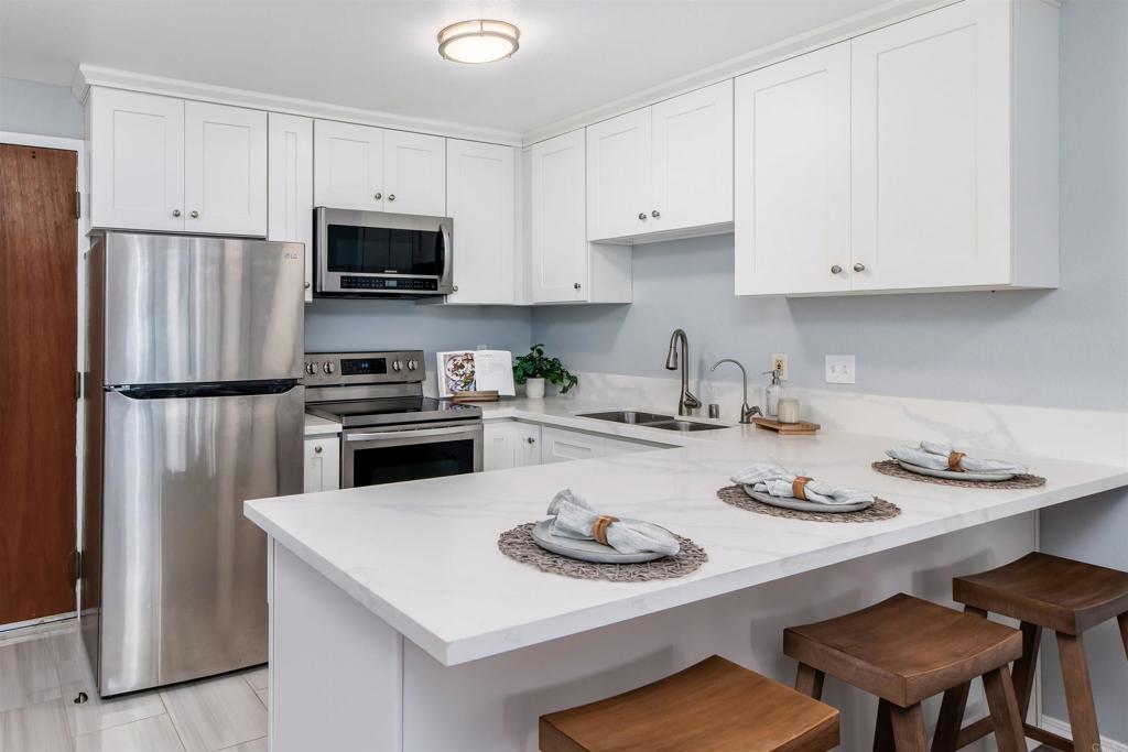 8308 Regents Road, Unit 1H San Diego, CA 92122 - Photo 2 of 24