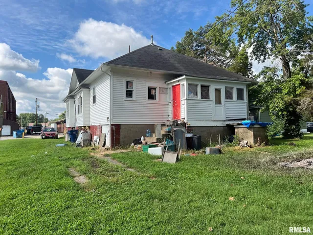 $39,900 | 503 East Poplar Street, West Frankfort, IL 62896