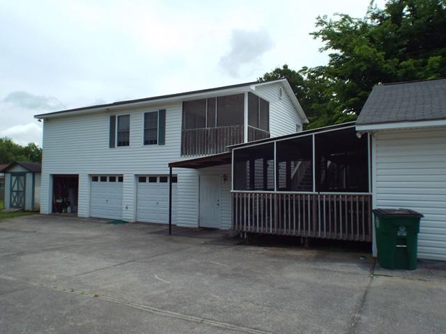 5335 Greenbriar Road Chattanooga, TN 37412 - Photo 5 of 43 5335 Greenbriar DSCF6719 garage