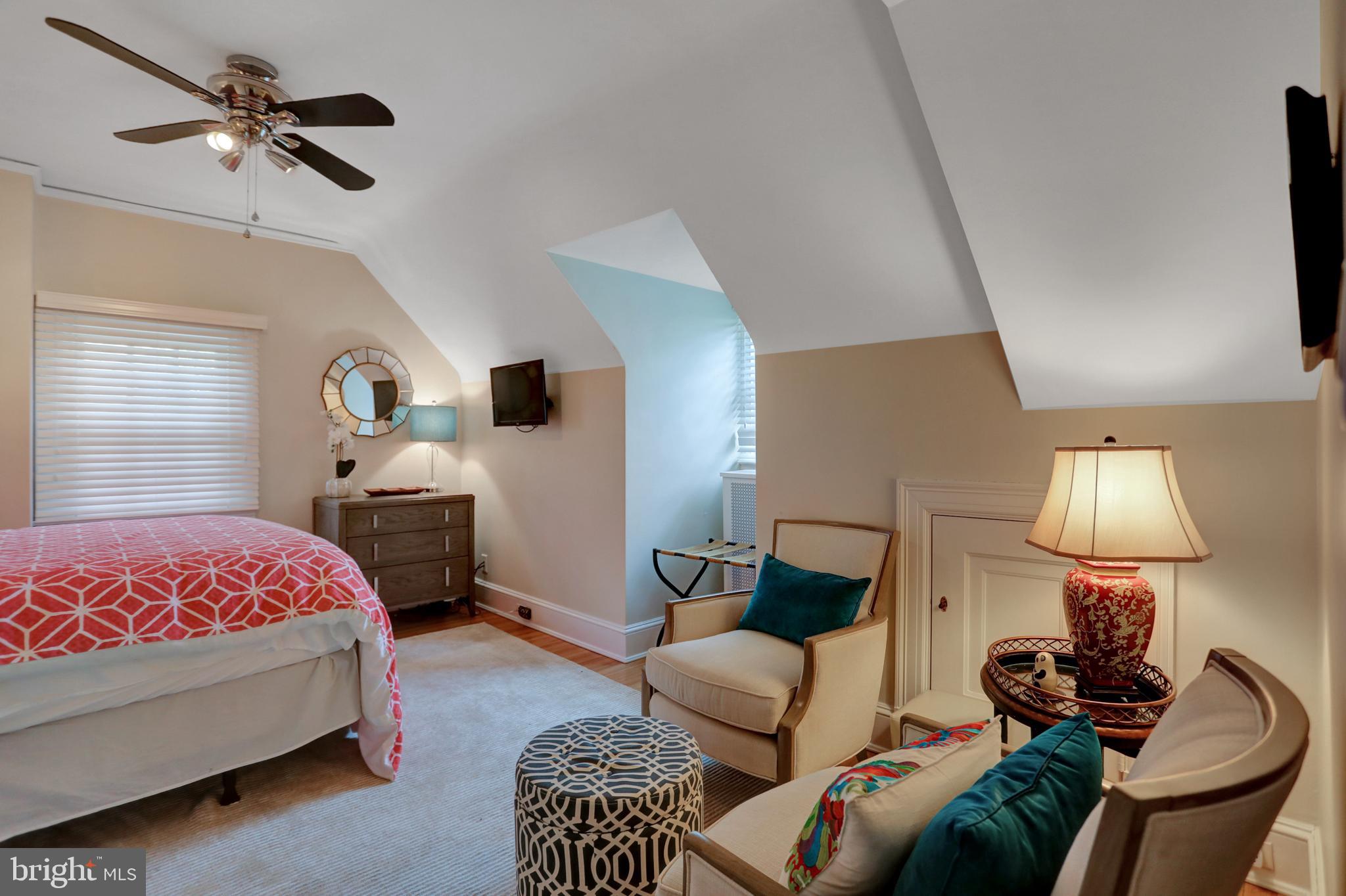 214 Northway Baltimore, MD 21218 - Photo 36 of 50 Third Floor Guest Bedroom (Bedroom 5)