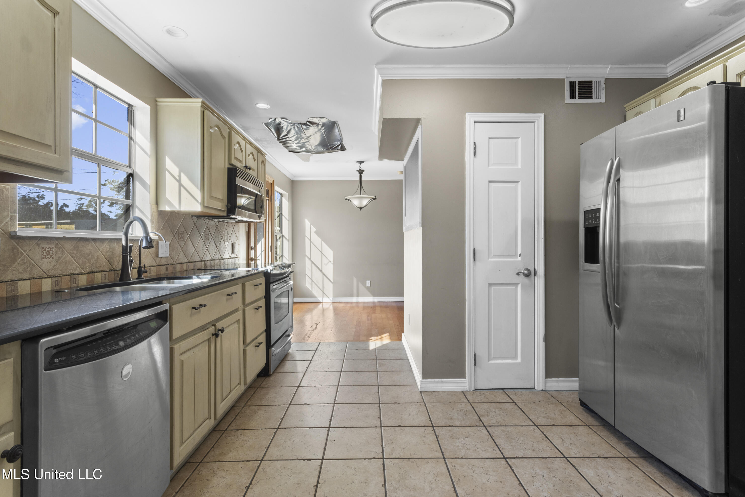 5109 Courthouse Road Gulfport, MS 39507 - Photo 8 of 23 0012