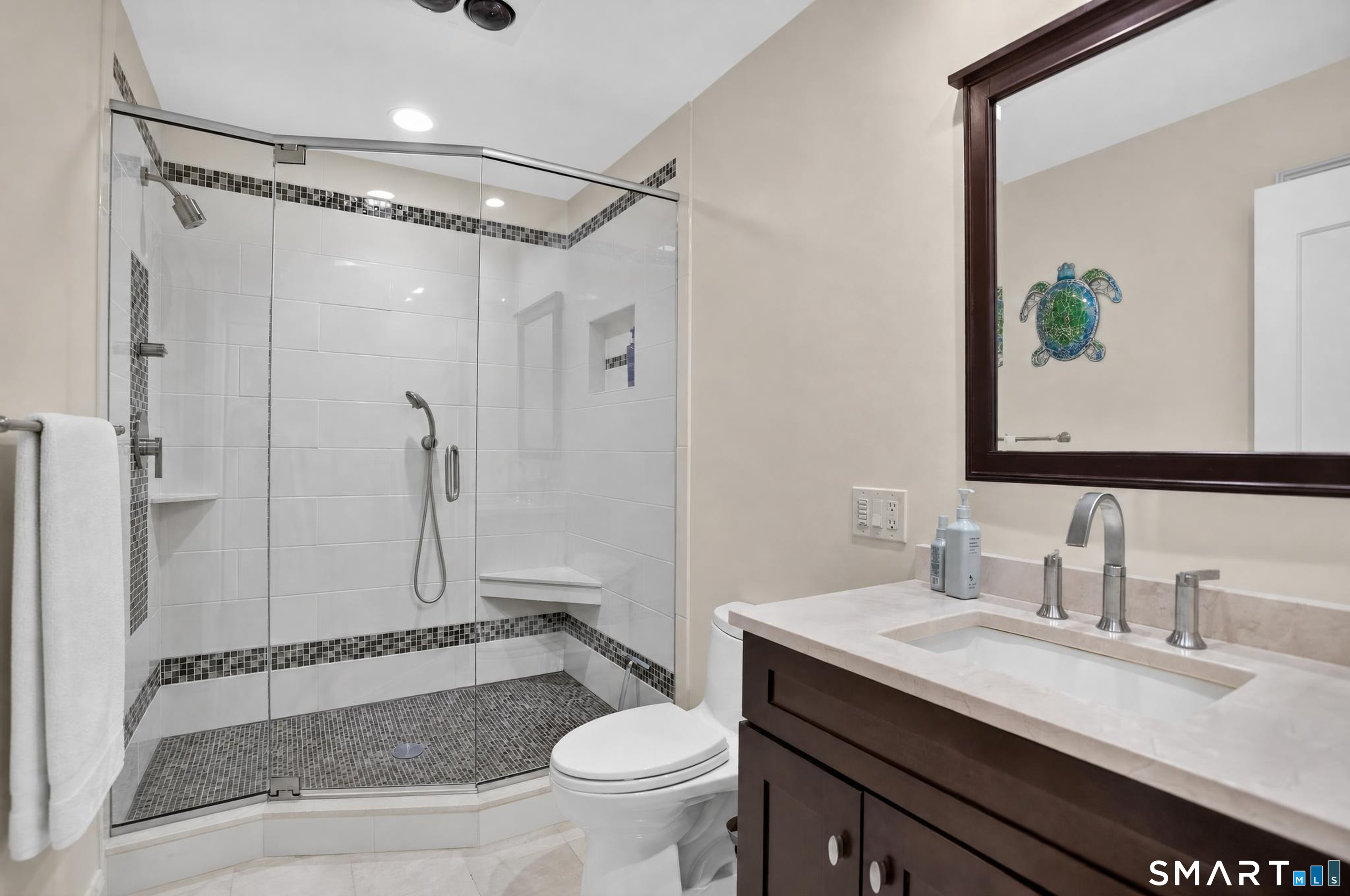 187 Canoe Brook Road Trumbull, CT 06611 - Photo 25 of 40 1st Floor Full Bath