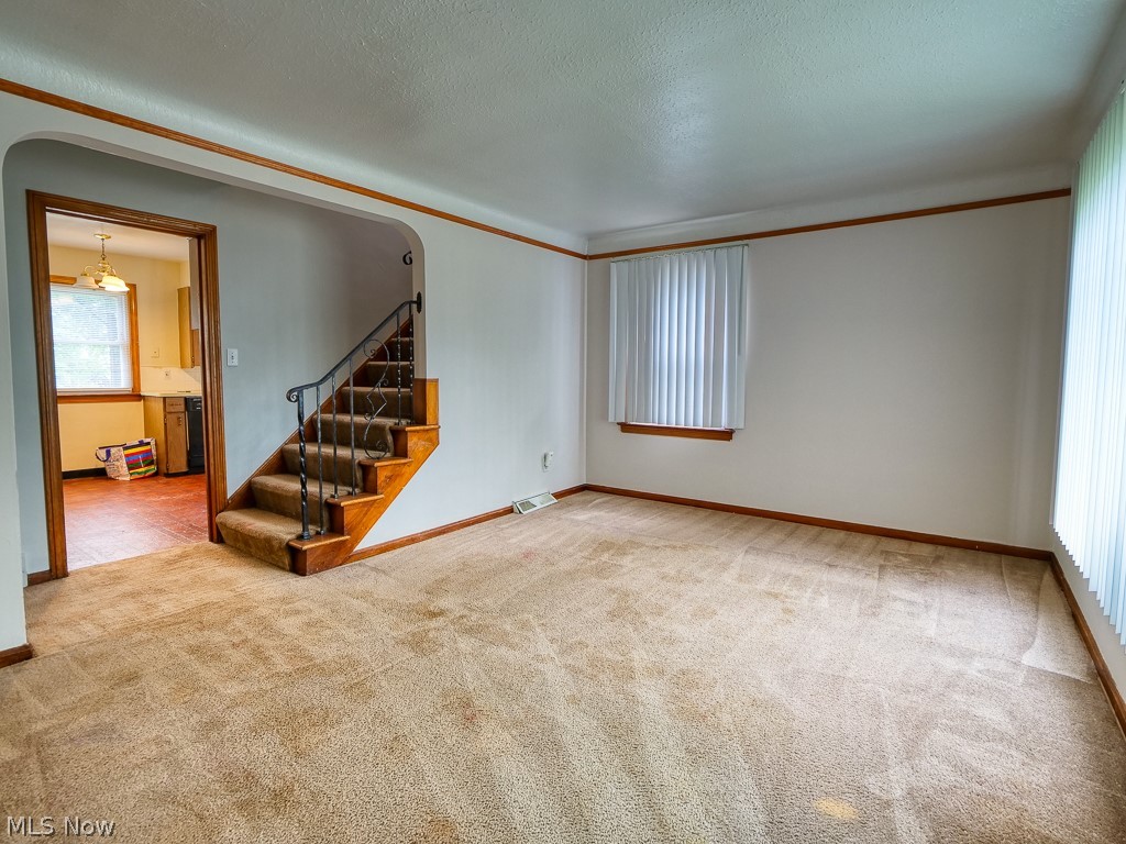 6202 Ridgewood Avenue Parma, OH 44129 - Photo 6 of 24