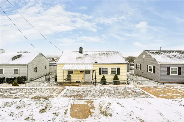 $125,000 | 1931 Sloan Avenue, Latrobe, PA 15650