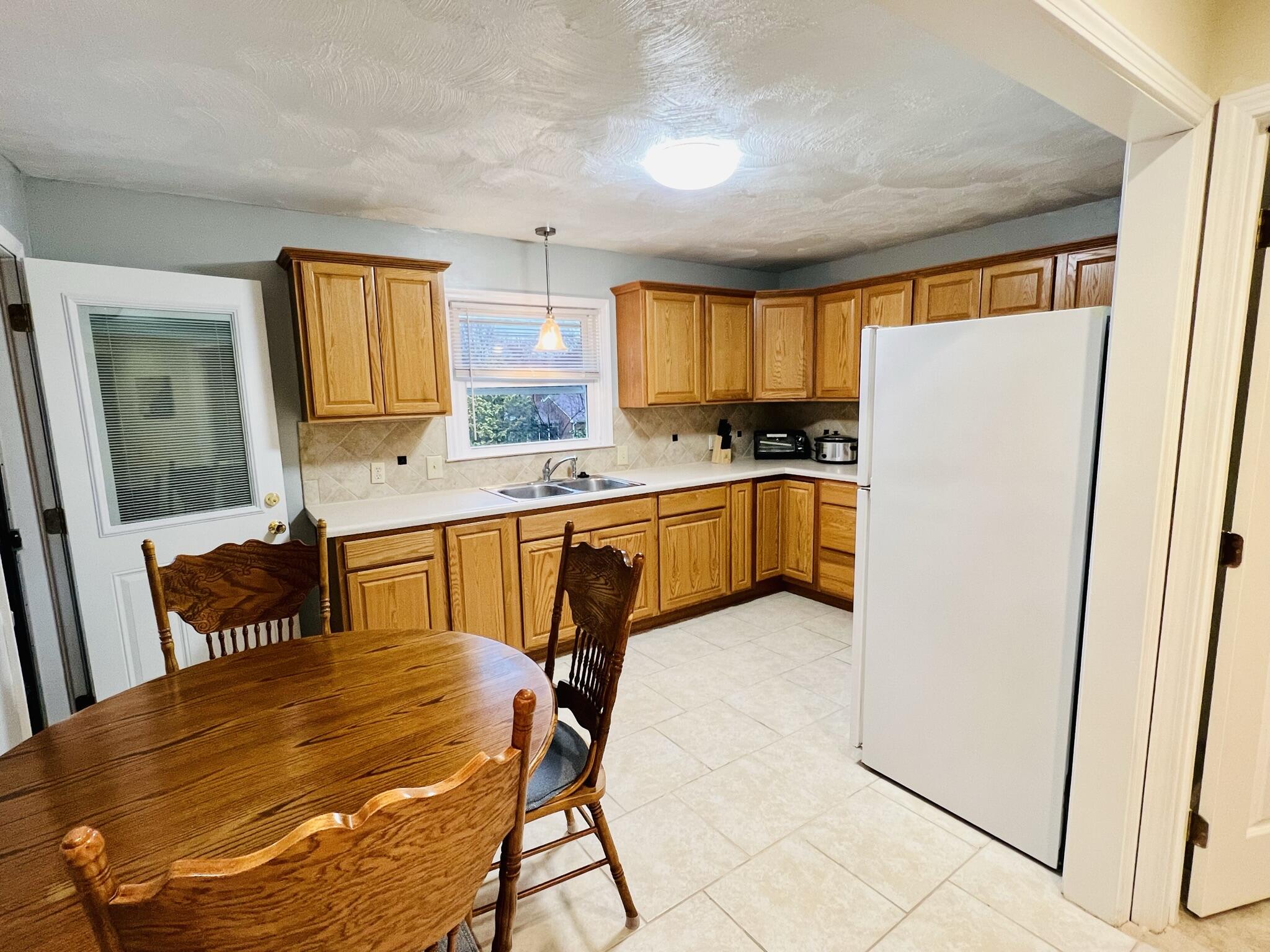 1931 Walmann Road Southwest Roanoke, VA 24018 - Photo 6 of 23 IMG_4212