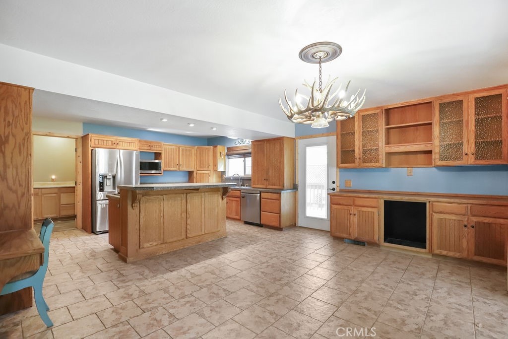 21645 Jobs Peak Road Cedarpines Park, CA 92322 - Photo 13 of 72