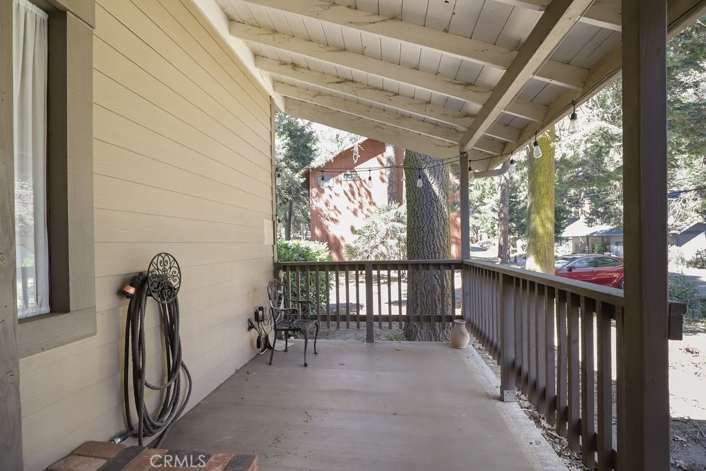 21645 Jobs Peak Road Cedarpines Park, CA 92322 - Photo 2 of 72 Front porch
