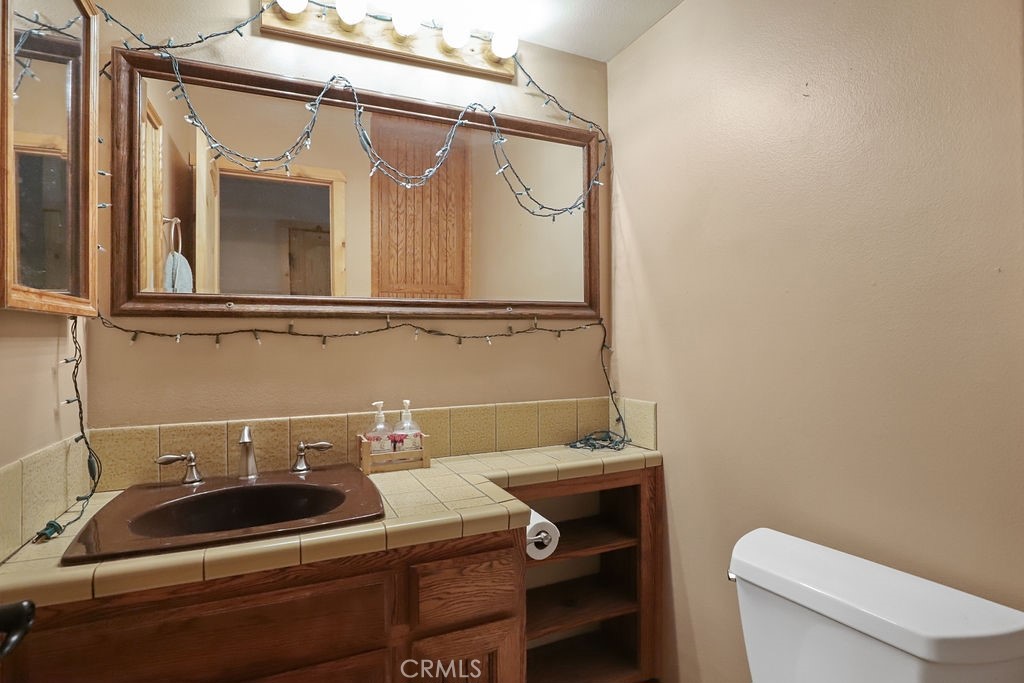 21645 Jobs Peak Road Cedarpines Park, CA 92322 - Photo 45 of 72 Bathroom on entry level