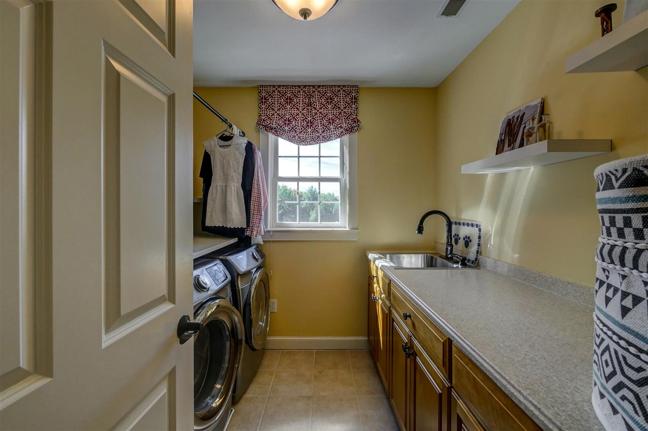 88 King Road Bedford, NH 03110 - Photo 22 of 40