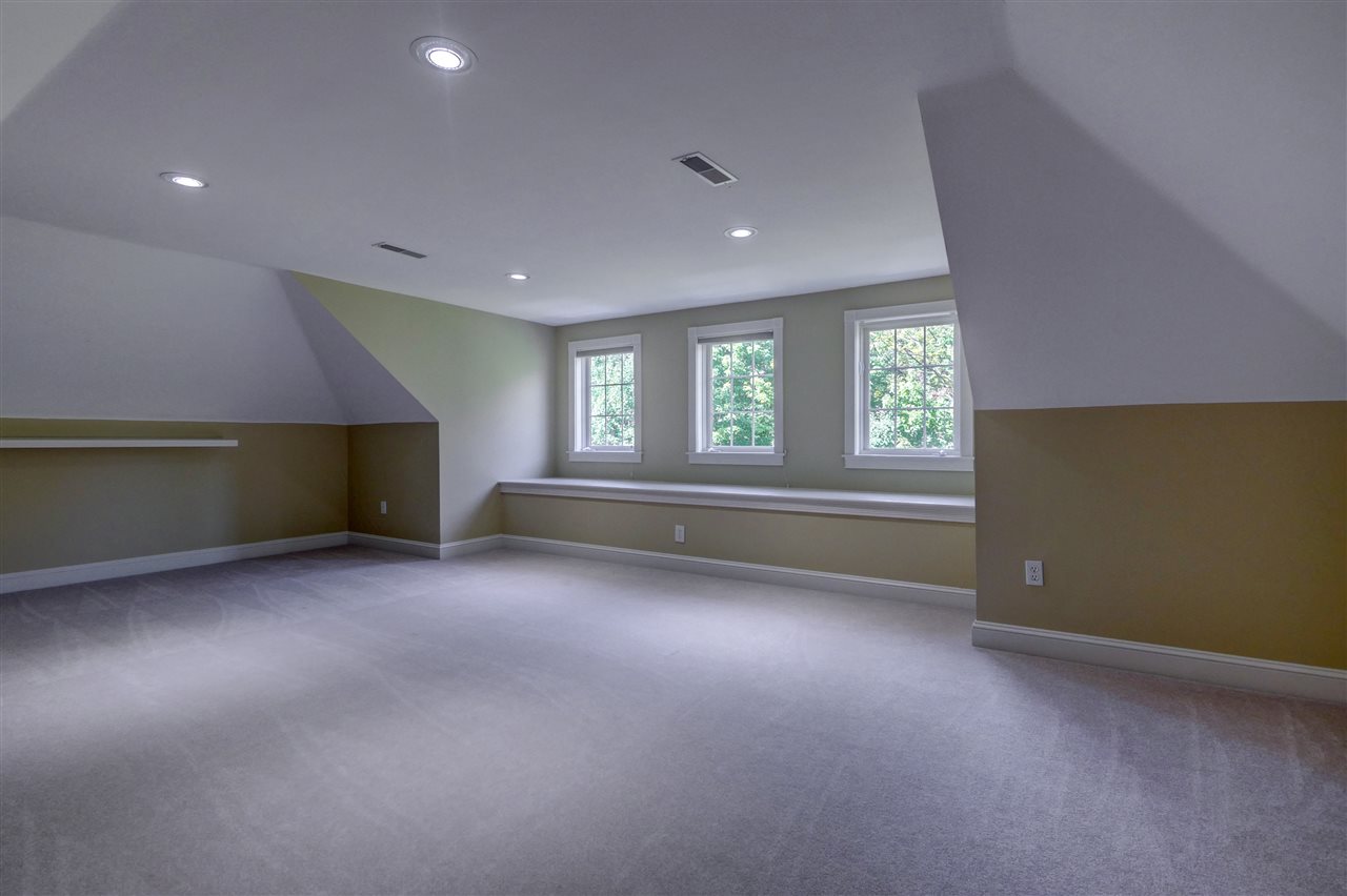 88 King Road Bedford, NH 03110 - Photo 28 of 40