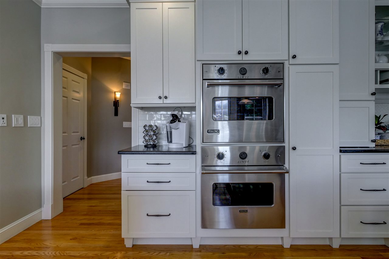 88 King Road Bedford, NH 03110 - Photo 10 of 40