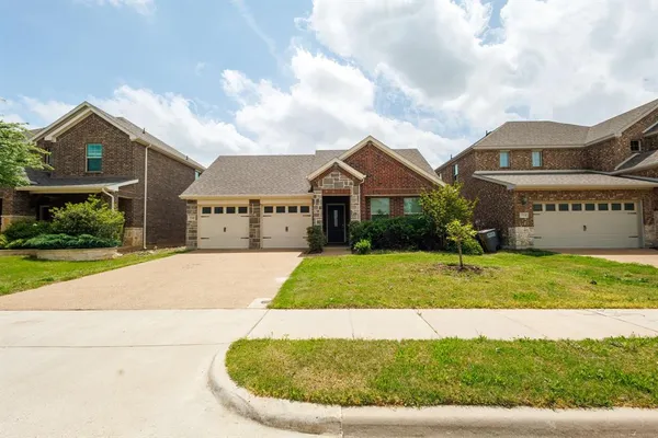 $2,300 | 208 Fieldstone Drive, Melissa, TX 75454