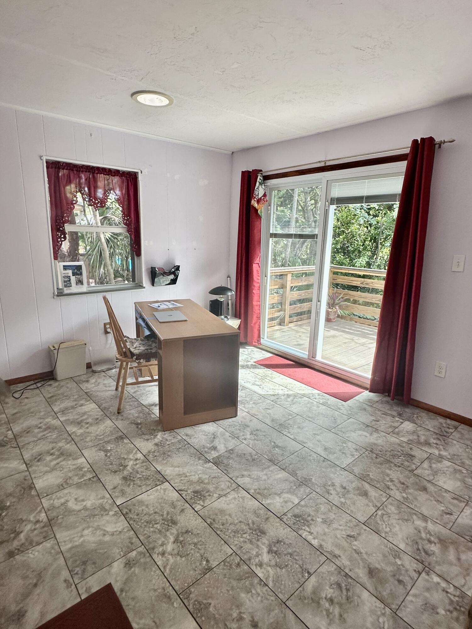 22 Stirrup Key Road Marathon, FL 33050 - Photo 9 of 15 a view of a livingroom with furniture