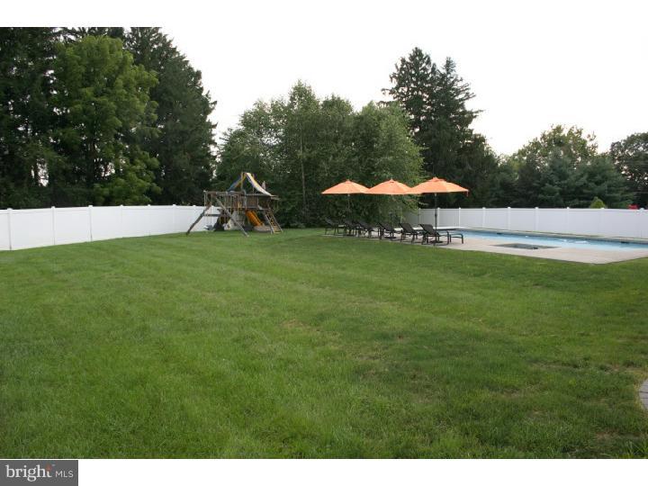 51 Hope Road Holland, PA 18966 - Photo 22 of 22 View in Back