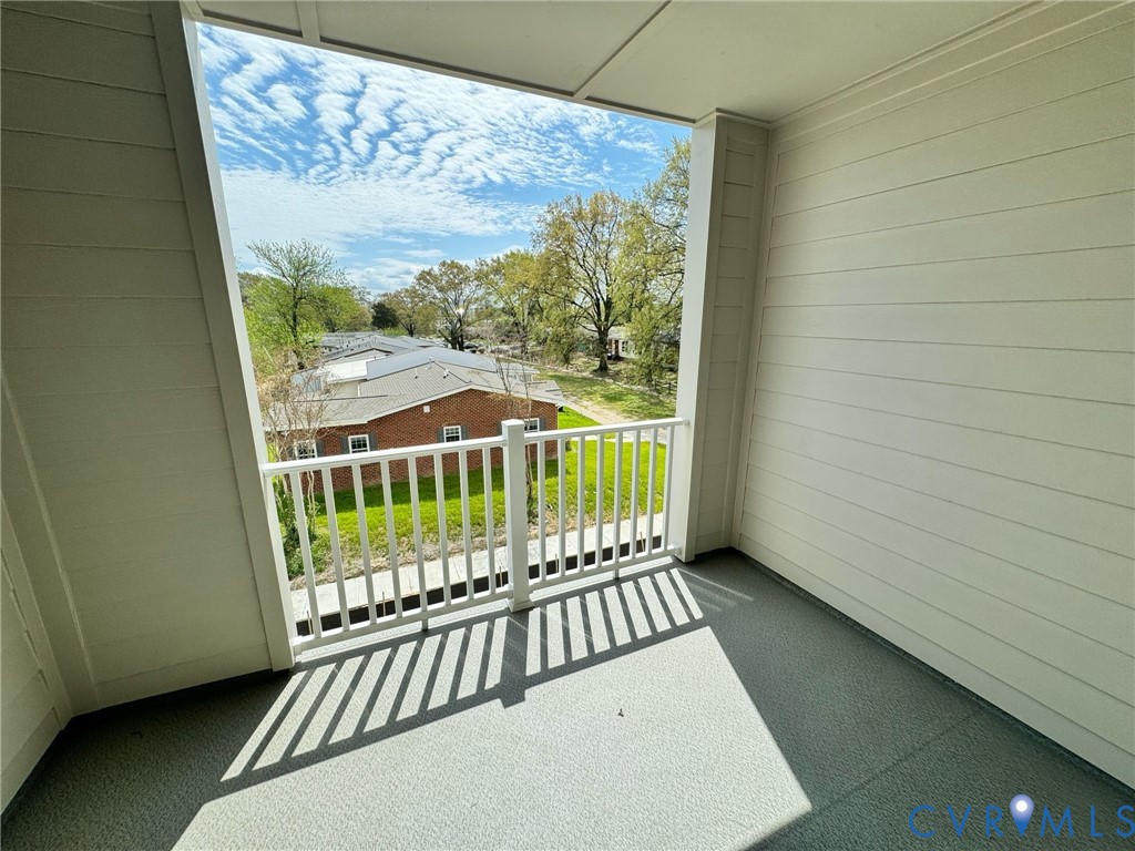 1512 West Moore Street, Unit B Richmond, VA 23220 - Photo 32 of 34 View of balcony