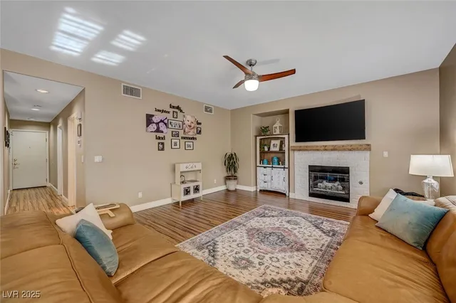 $739,000 | 215 Sawtelle Street, Henderson, NV 89074