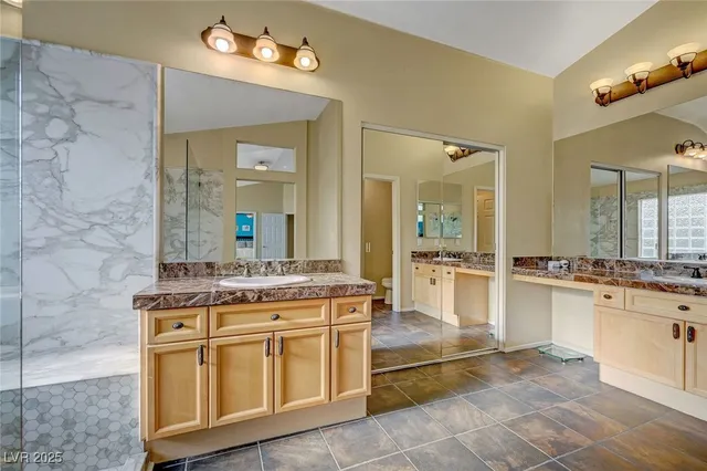 $739,000 | 215 Sawtelle Street, Henderson, NV 89074