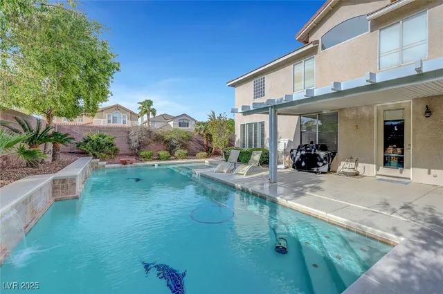 $739,000 | 215 Sawtelle Street, Henderson, NV 89074
