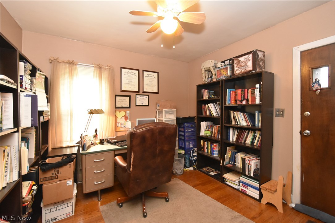 1240 Spring Road Cleveland, OH 44109 - Photo 23 of 30