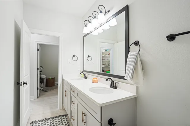 $575,000 | 198 Blaze Boulevard, Freeport, FL 32439