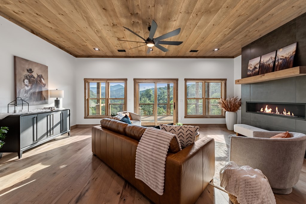 17 Rich Mountain Cherry Log, GA 30522 - Photo 19 of 57 a living room with furniture and a large window