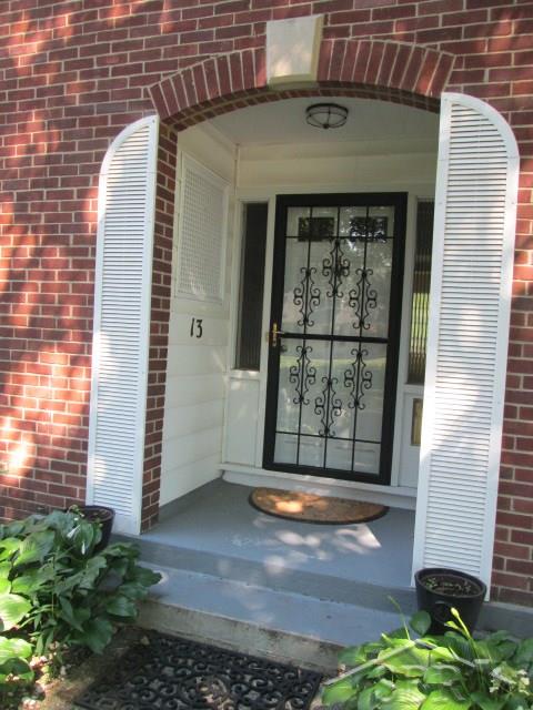 13 Edgewood Road Saginaw, MI 48638 - Photo 2 of 56 Front Entry