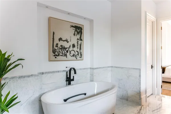 $4,250,000 | 3111 Lake Creek Drive, Highland Village, TX 75077