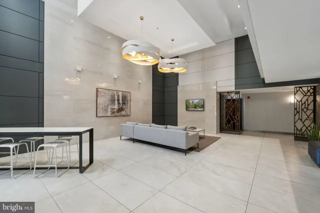 a view of livingroom with furniture