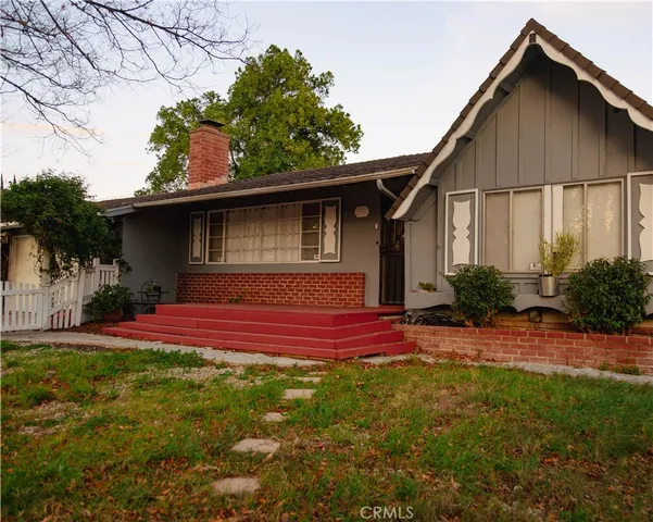 $839,000 | 8554 Owensmouth Avenue, Canoga Park, CA 91304