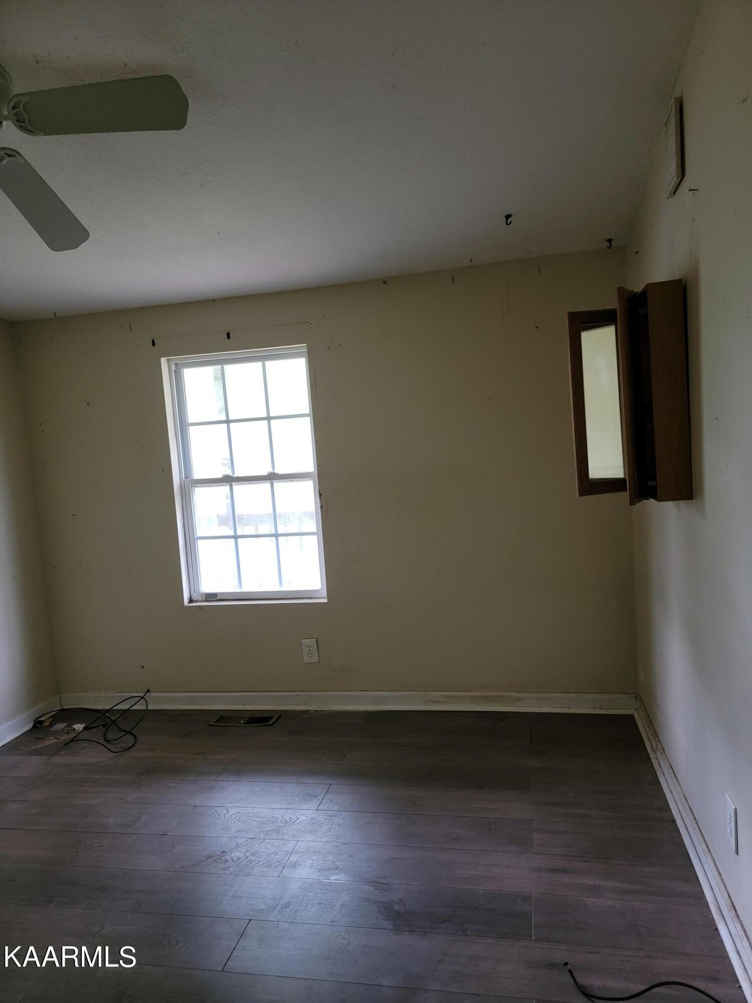 132 Forest Road Oliver Springs, TN 37840 - Photo 8 of 12 Gallery Image 8