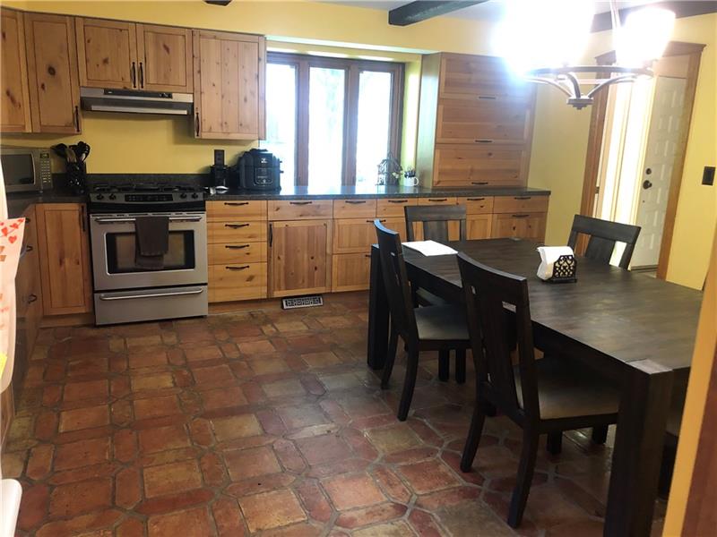 612 Edgewood Road Pittsburgh, PA 15221 - Photo 6 of 20 Gallery Image 6