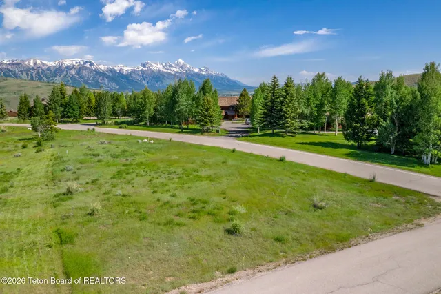 $1,625,000 | 475 West Oskie Drive, Jackson, WY 83001