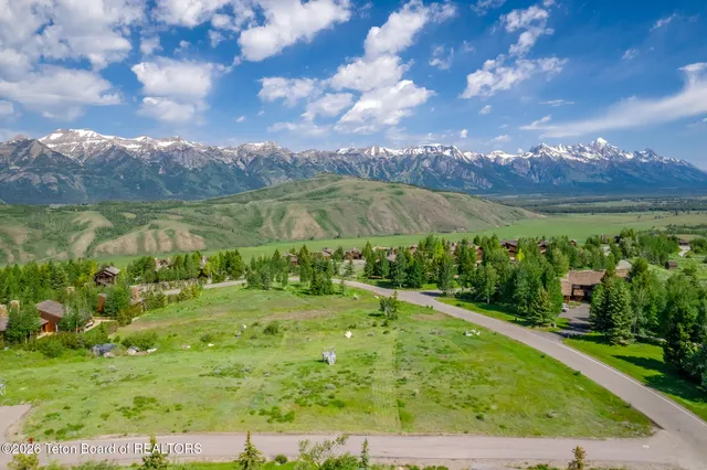 $1,625,000 | 475 West Oskie Drive, Jackson, WY 83001