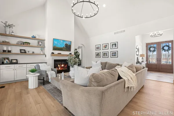 $899,999 | 5467 Cline Road, Fruitport, MI 49415