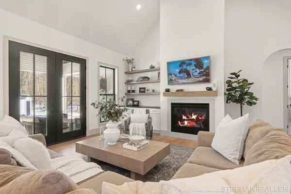 $899,999 | 5467 Cline Road, Fruitport, MI 49415