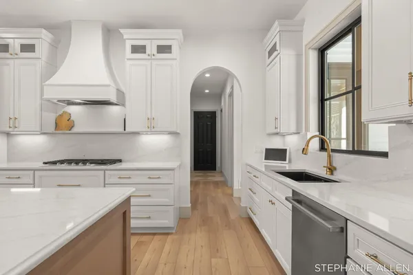 $899,999 | 5467 Cline Road, Fruitport, MI 49415