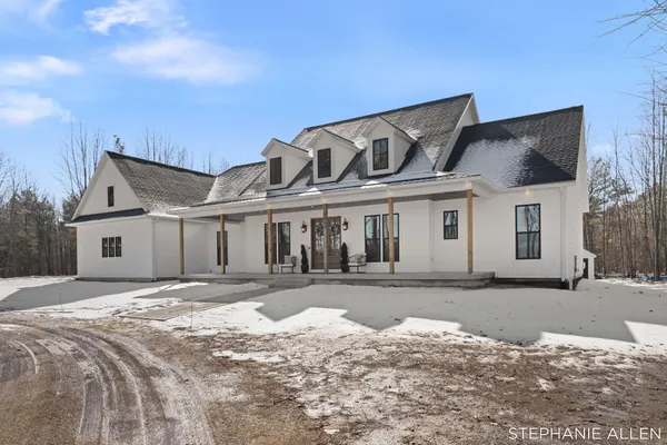 $899,999 | 5467 Cline Road, Fruitport, MI 49415
