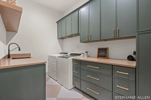 $899,999 | 5467 Cline Road, Fruitport, MI 49415