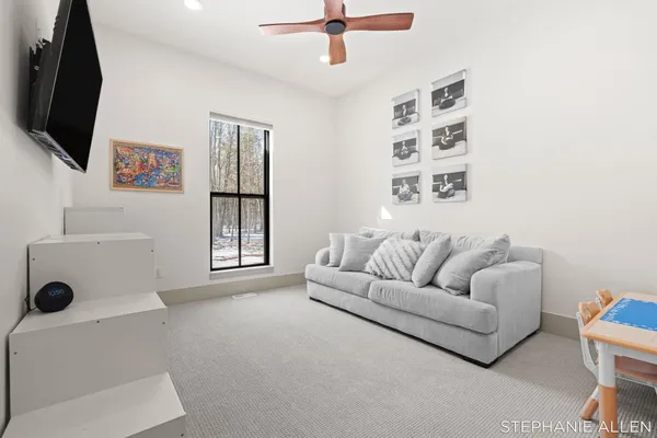 $899,999 | 5467 Cline Road, Fruitport, MI 49415