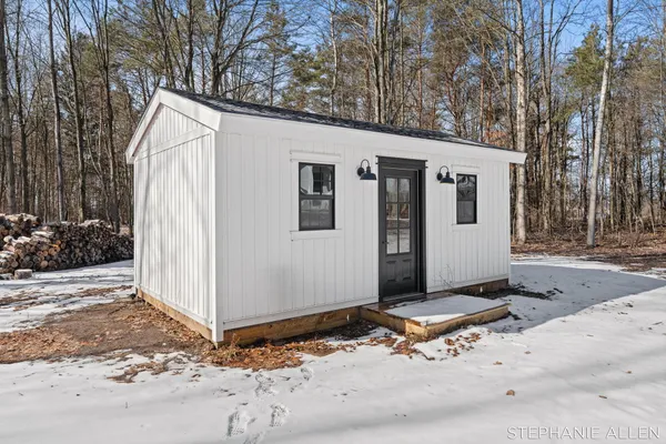 $899,999 | 5467 Cline Road, Fruitport, MI 49415