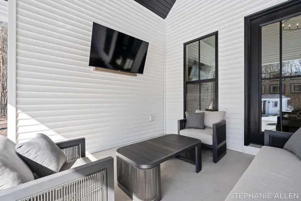 $899,999 | 5467 Cline Road, Fruitport, MI 49415