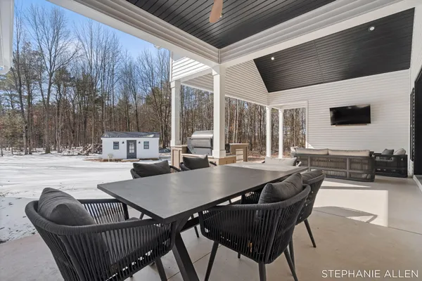 $899,999 | 5467 Cline Road, Fruitport, MI 49415