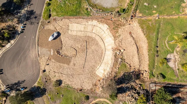 a picture of a bathroom