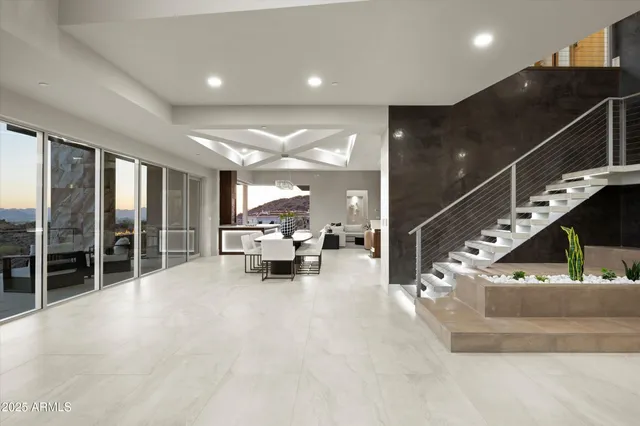 $11,995,000 | 6800 North 39th Place, Paradise Valley, AZ 85253