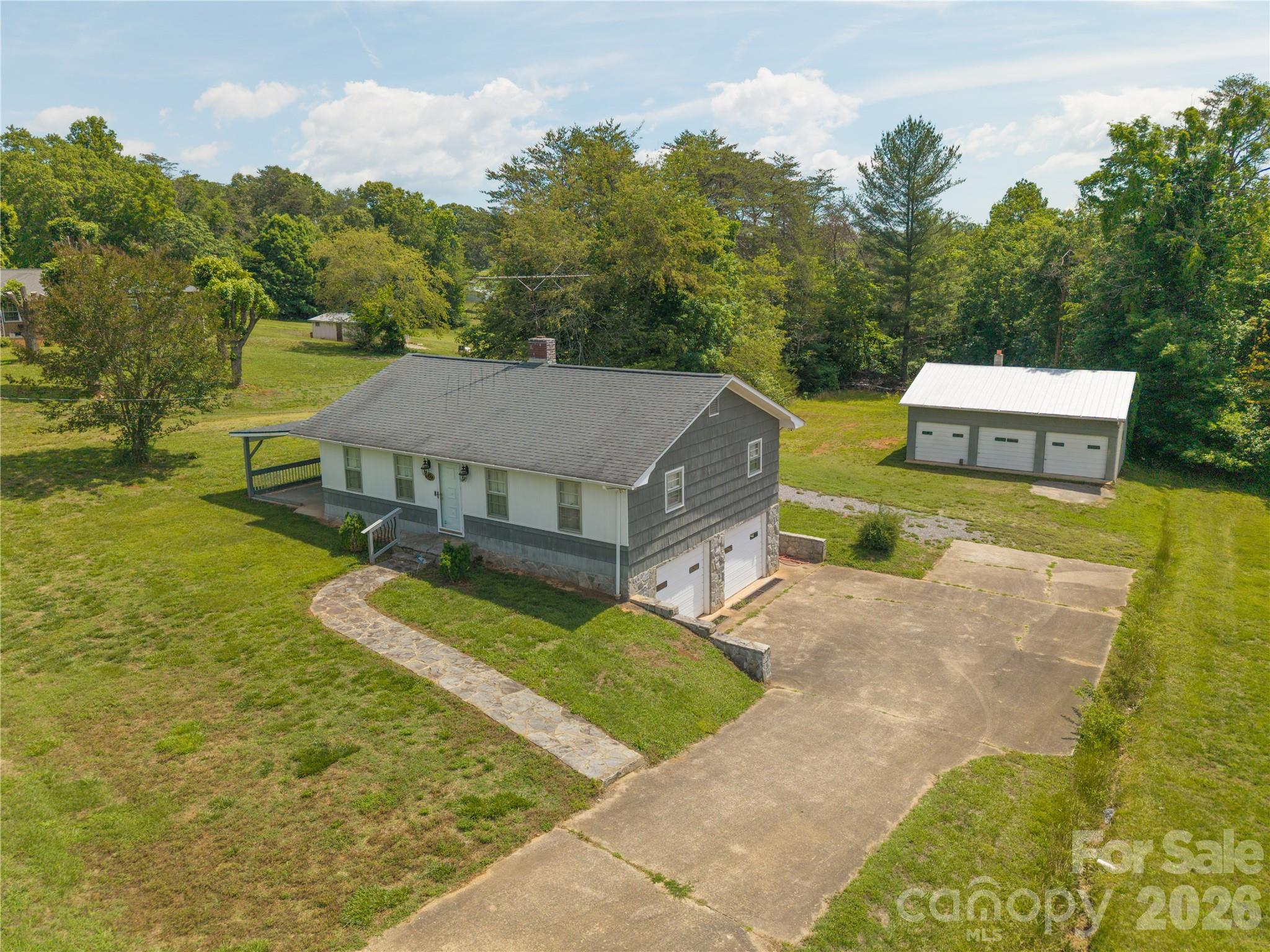 122 Whitley Road Morganton, NC 28655 - Photo 2 of 30